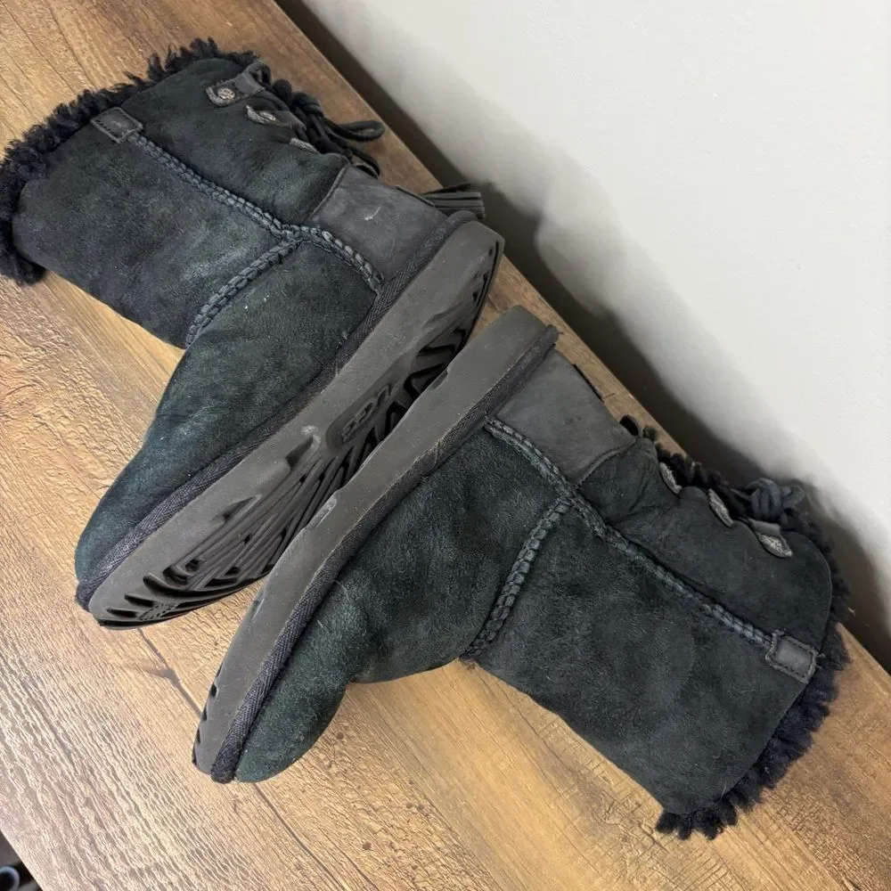 UGG Black Ankle Boots Girls sz 1 preworn